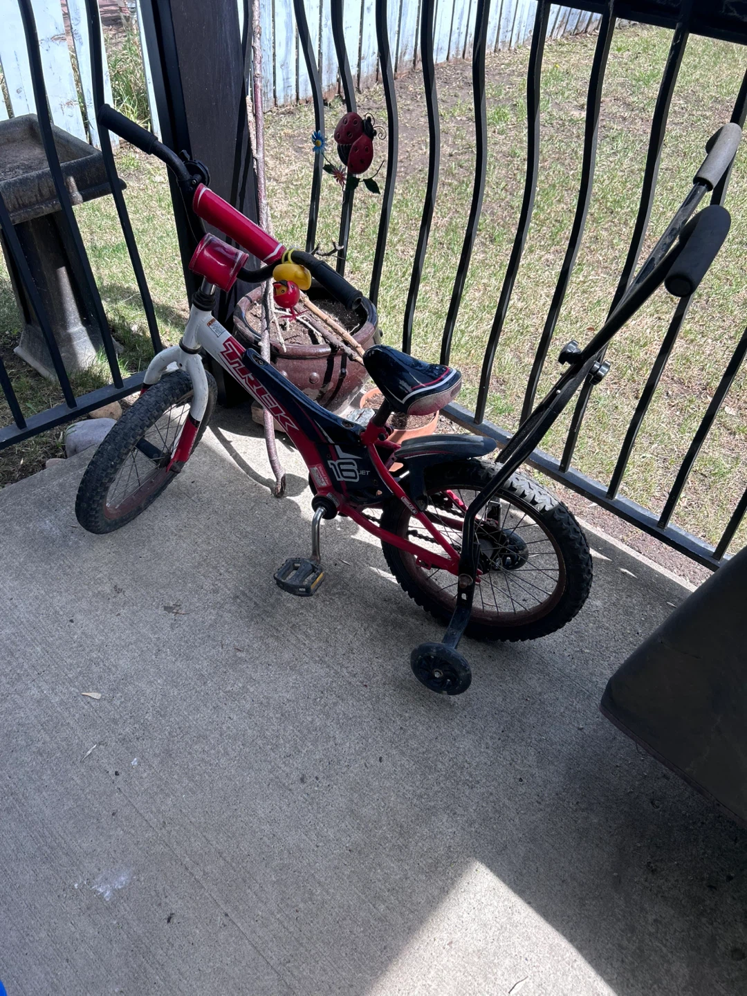 Trek Jet 16" Kids Bike with Training Wheels