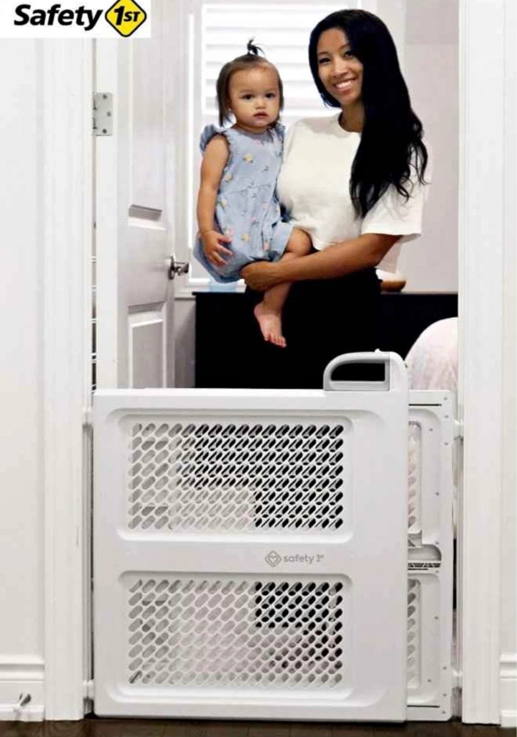 Safety 1st White Baby Gate or Dog Gate / like new