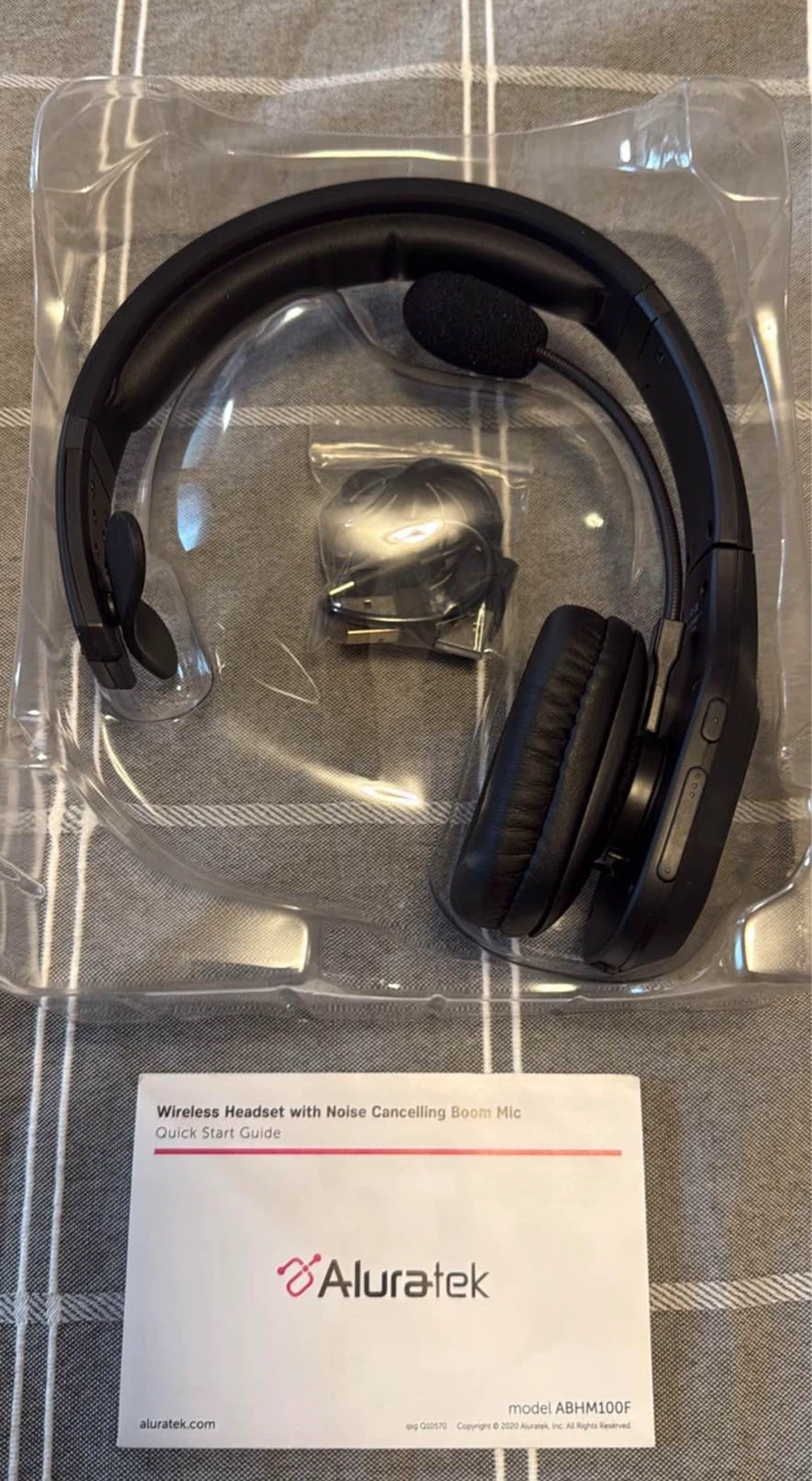 Aluratek brand - Wireless headset with noise cancelling mic - photo 2