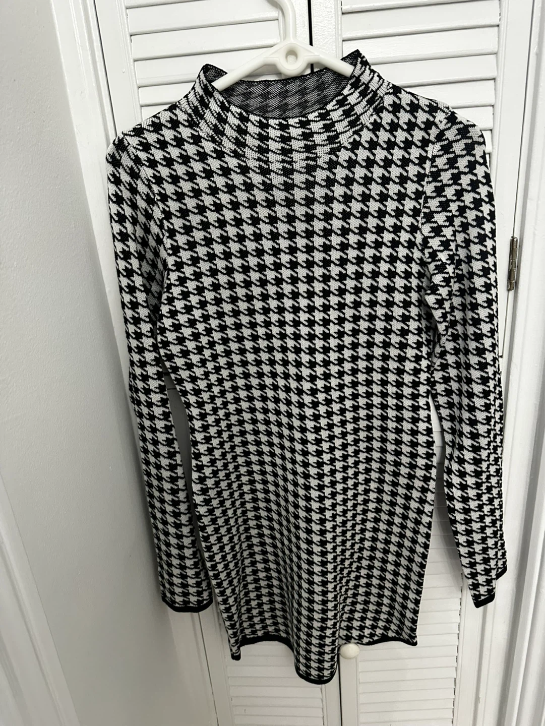 New Fashion Nova Houndstooth Mock Neck Dress