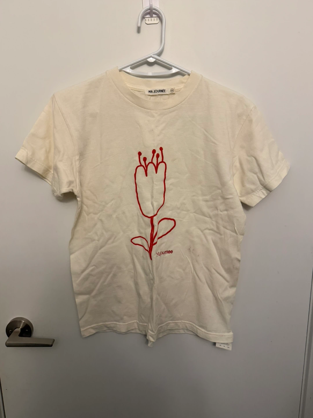 MA JOURNEE T-Shirt - Cream with Red Flower Design