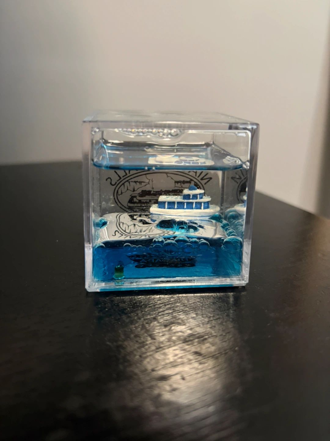 Niagara Falls "Hornblower" Liquid Motion Cube - photo 2