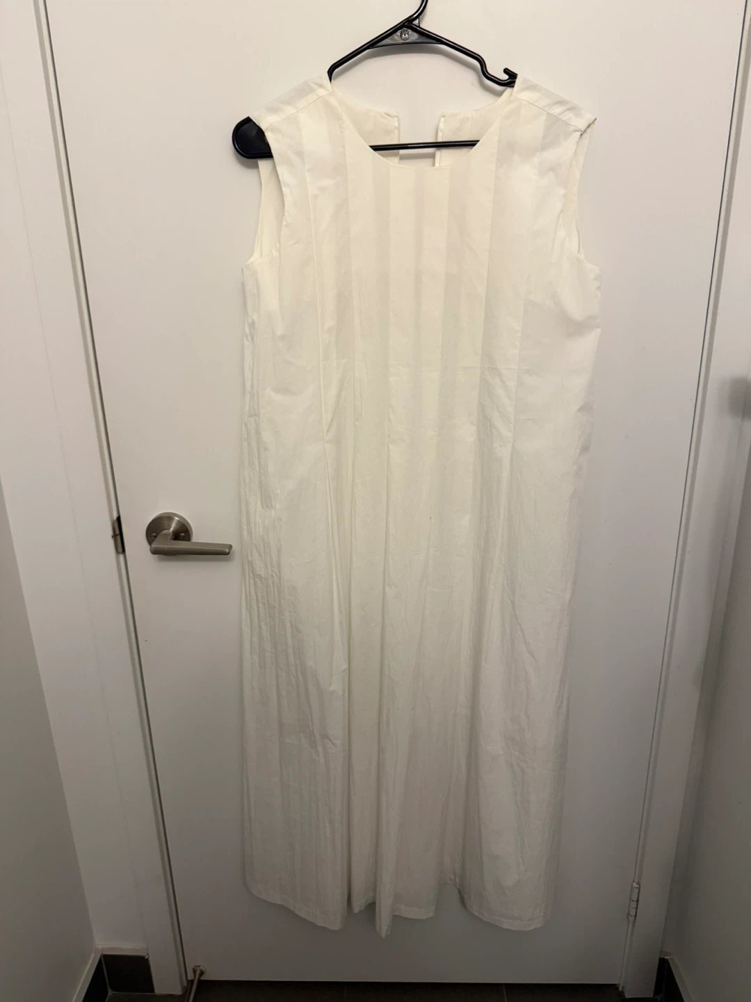 White Sleeveless Midi Dress
