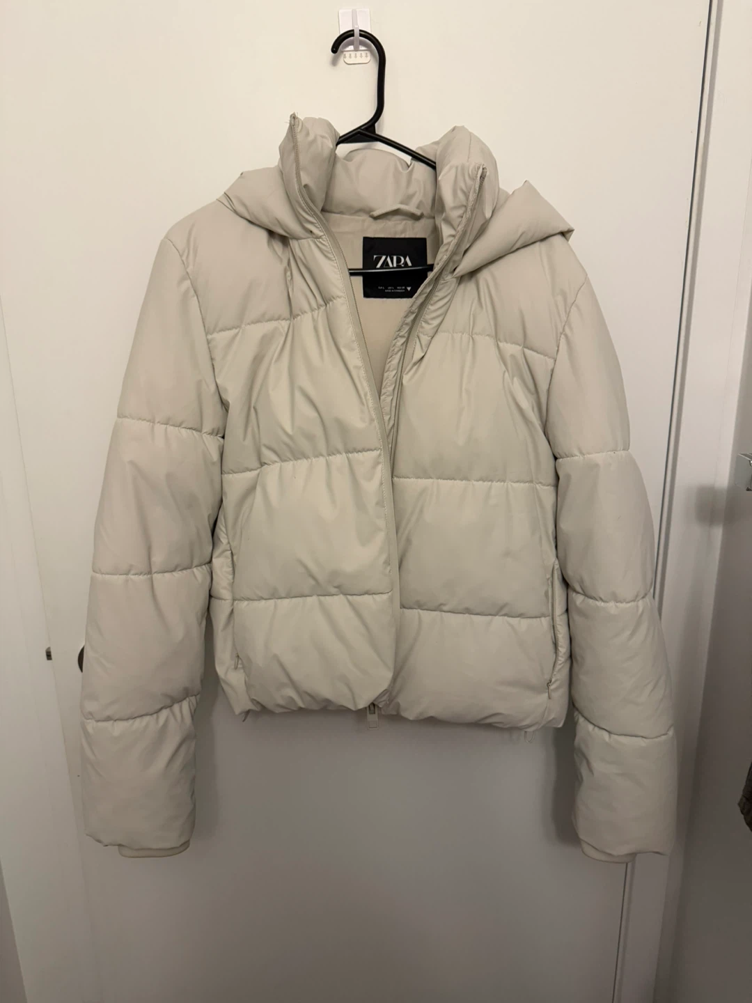 ZARA Puffer Jacket Cream