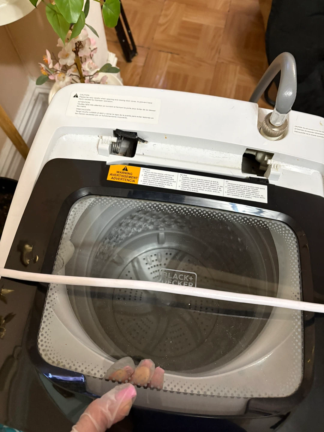 Black+Decker Compact Clothes Washer - photo 2