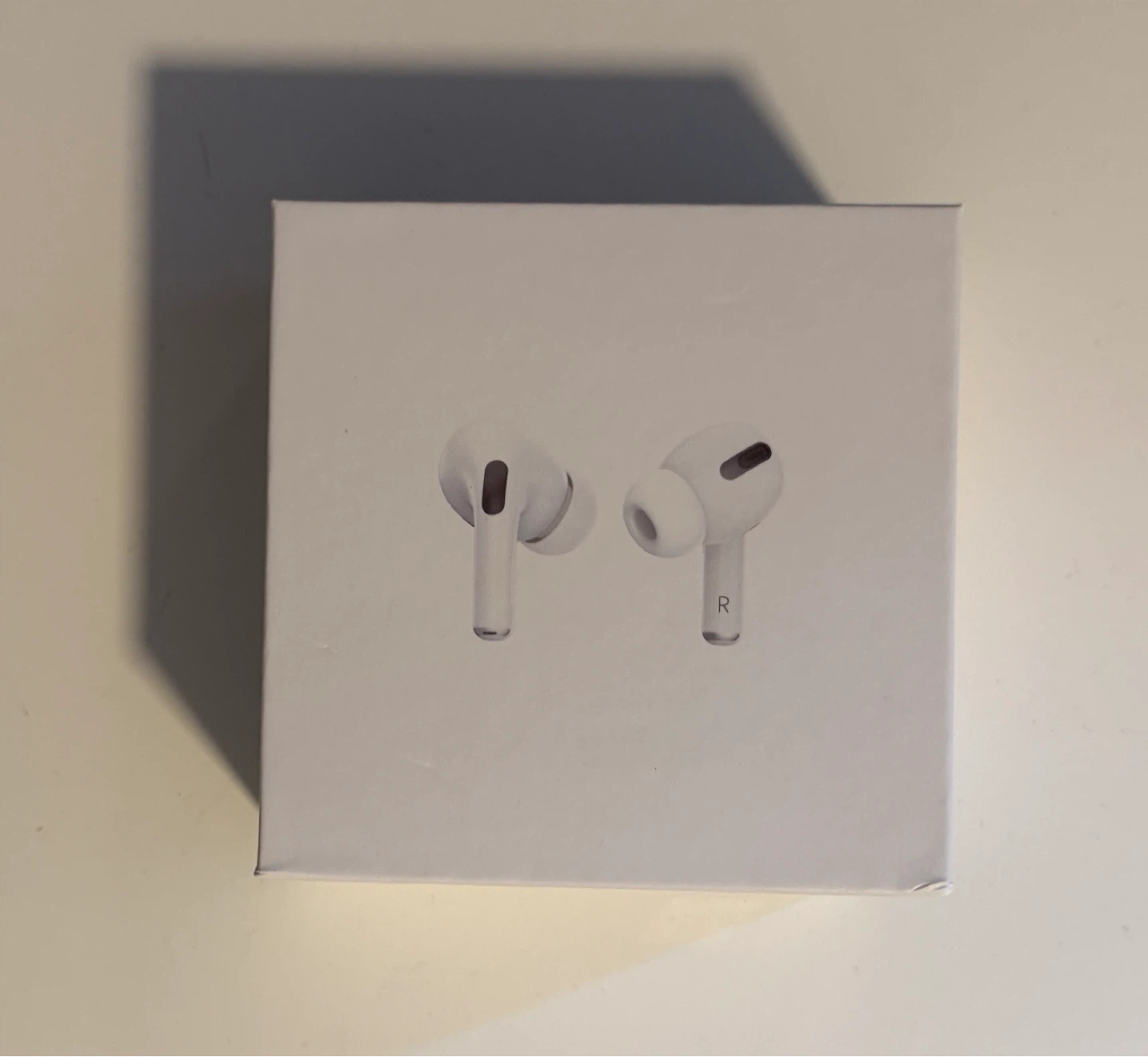 Wireless earbuds