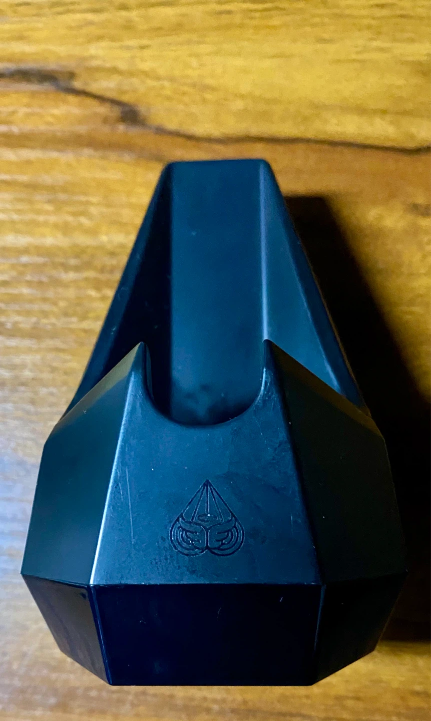 MANSCAPED Charging Base with USB-C Cable - photo 3