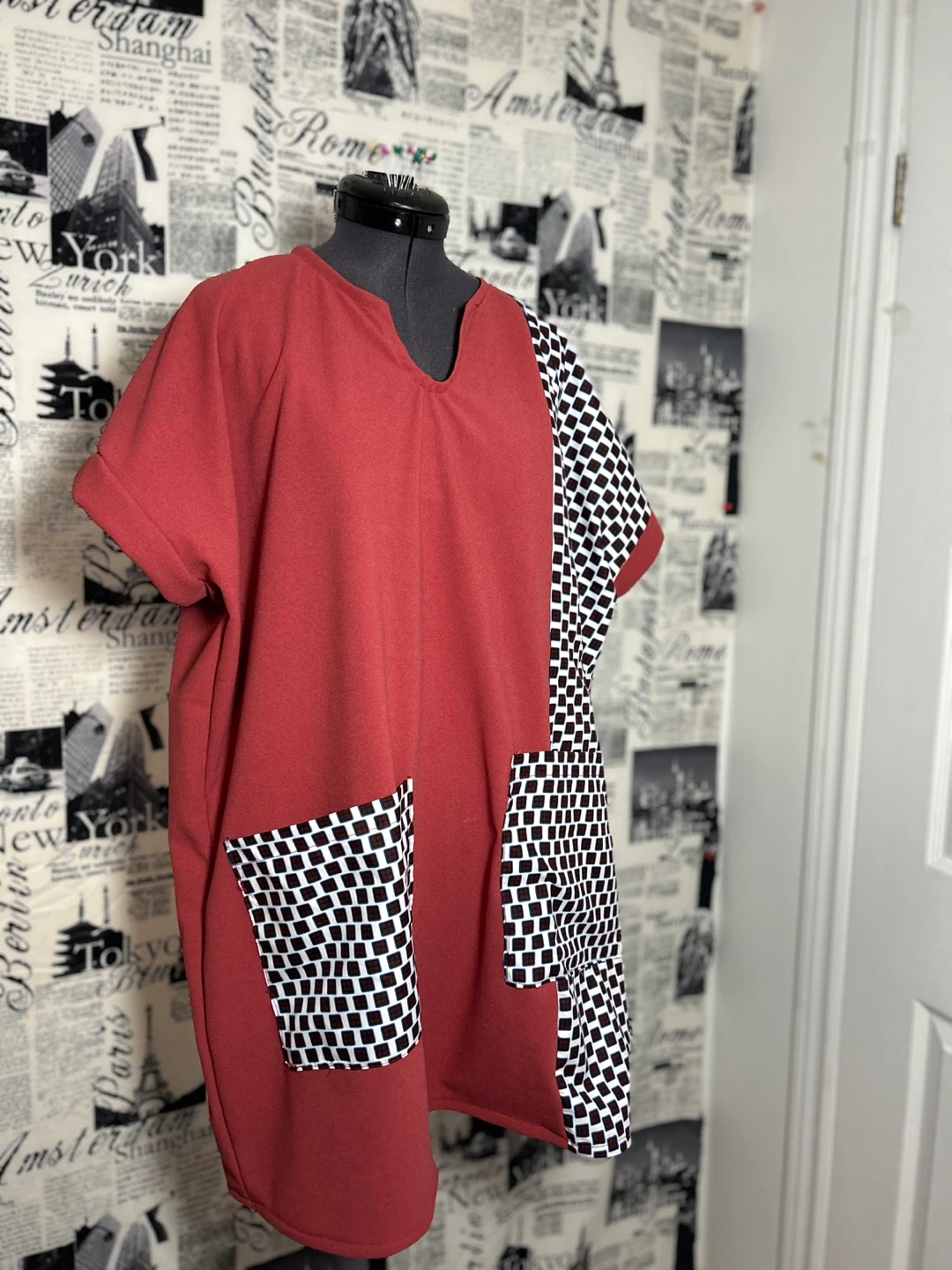 Women's Casual Dress with Checkerboard Pockets