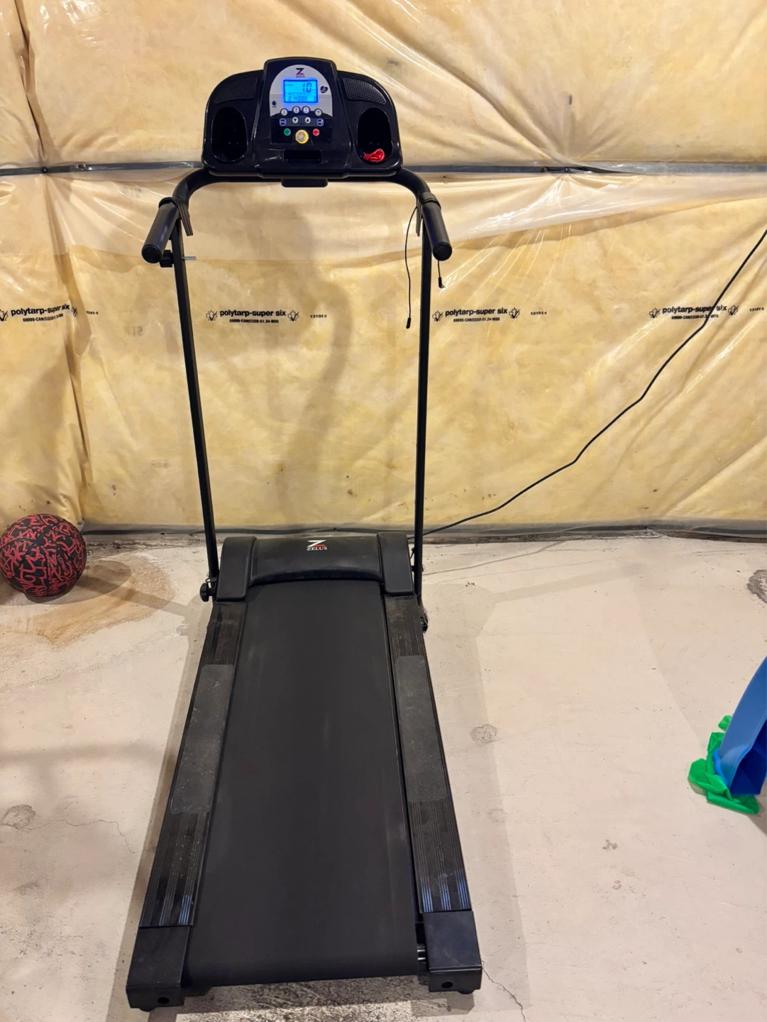 ZELUS Treadmill