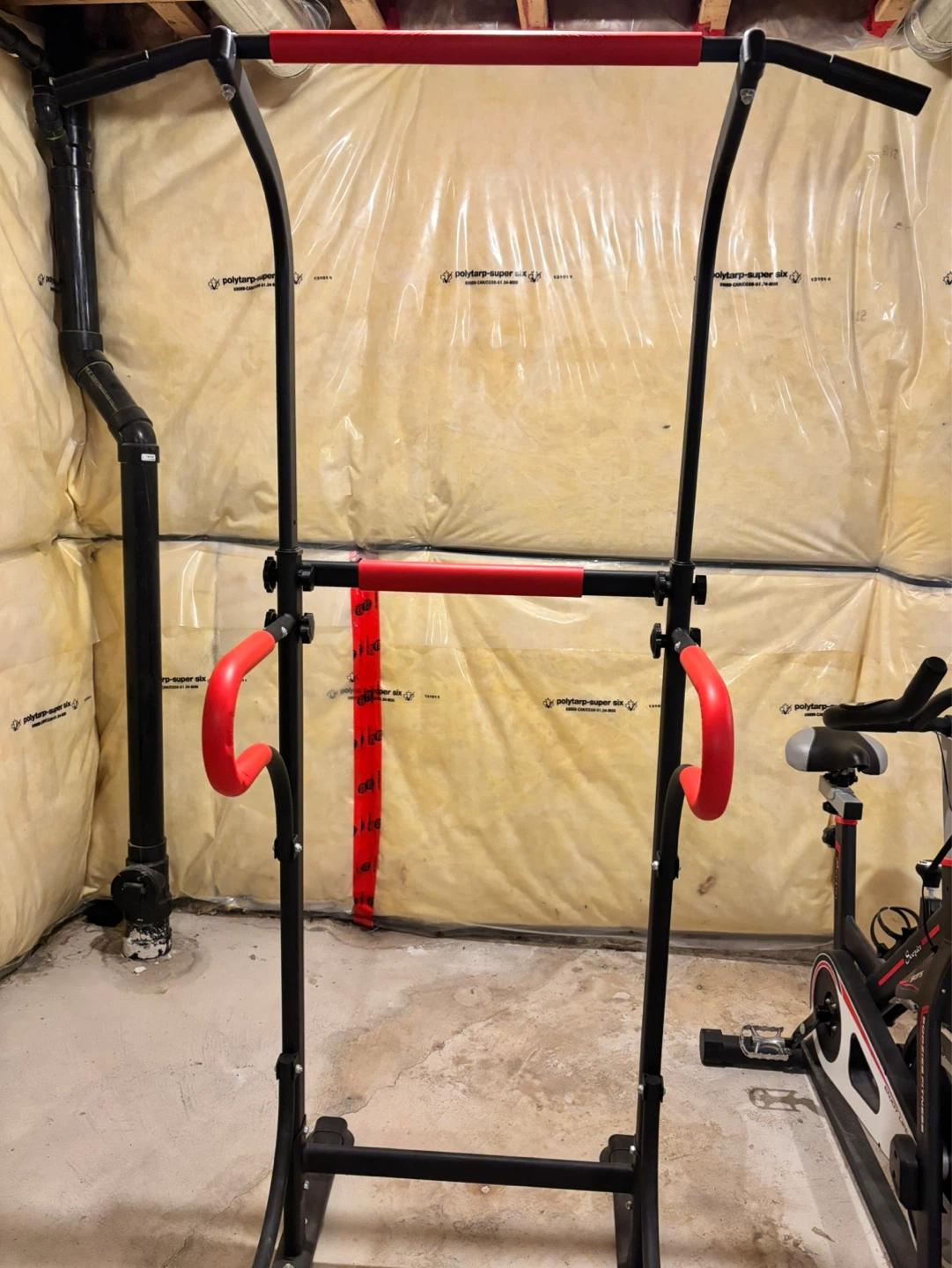 Pull Up Bar Dip Station
