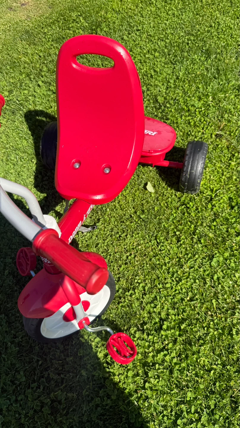 Radio Flyer Red Tricycle - photo 2