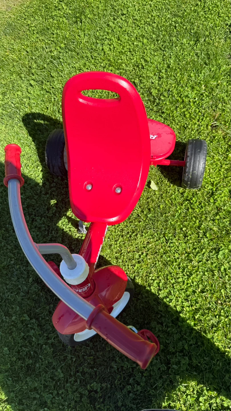 Radio Flyer Red Tricycle - photo 3