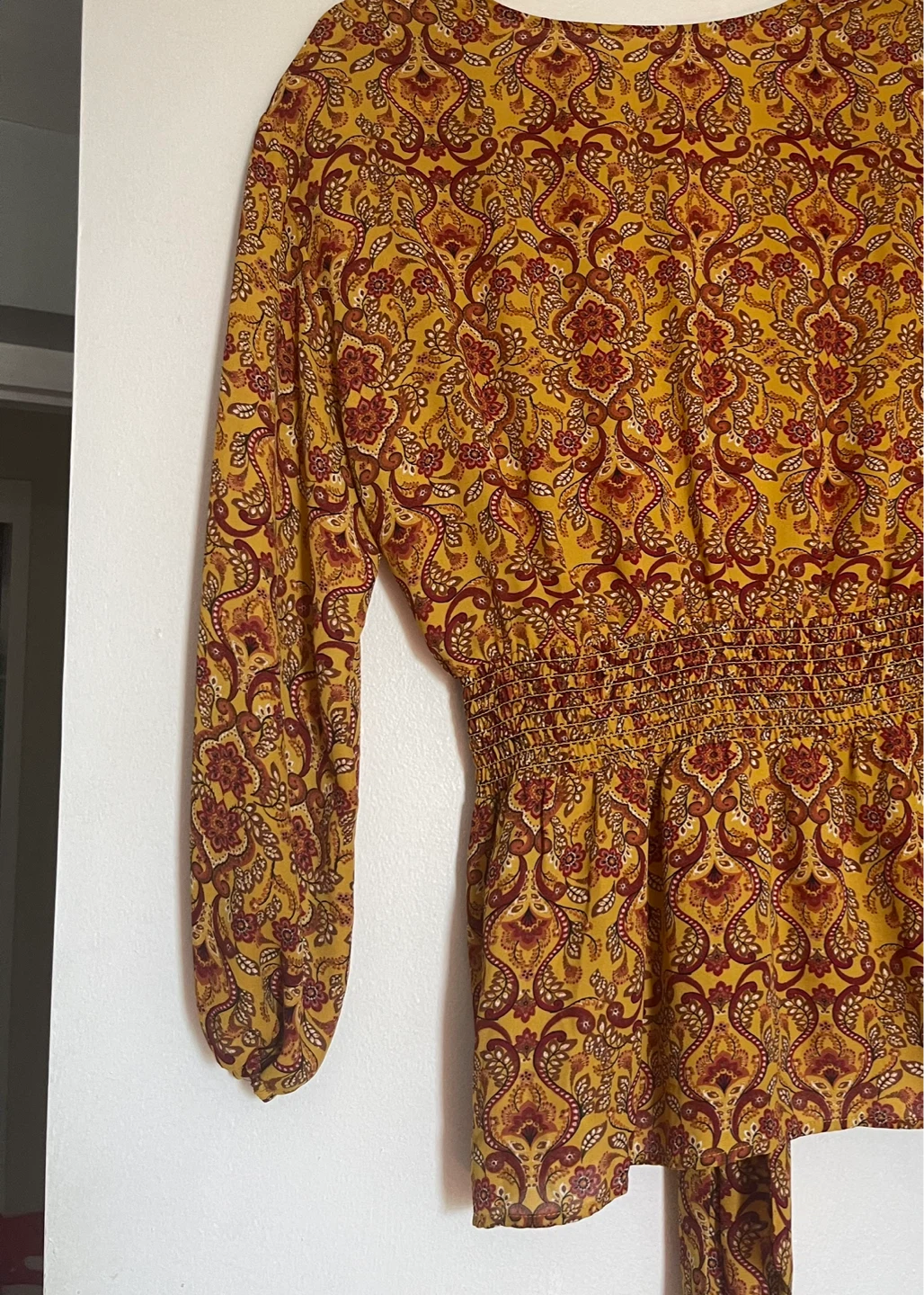 MAX STUDIO Yellow Paisley Print Smocked Waist Blouse Size L - photo 4