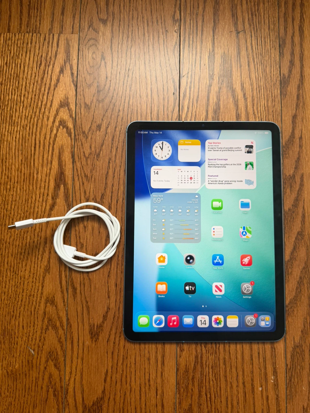 Apple iPad Air (5th Generation) Wi-Fi + Cellular 64GB