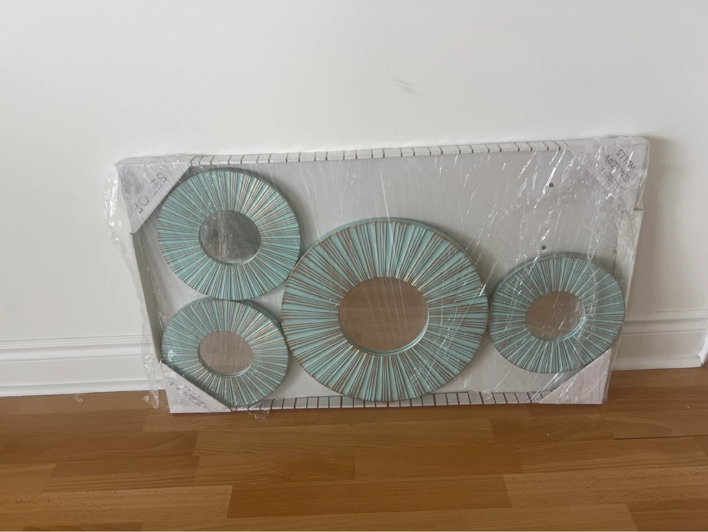 Set of 4 Sunburst Mirrors Wall Art