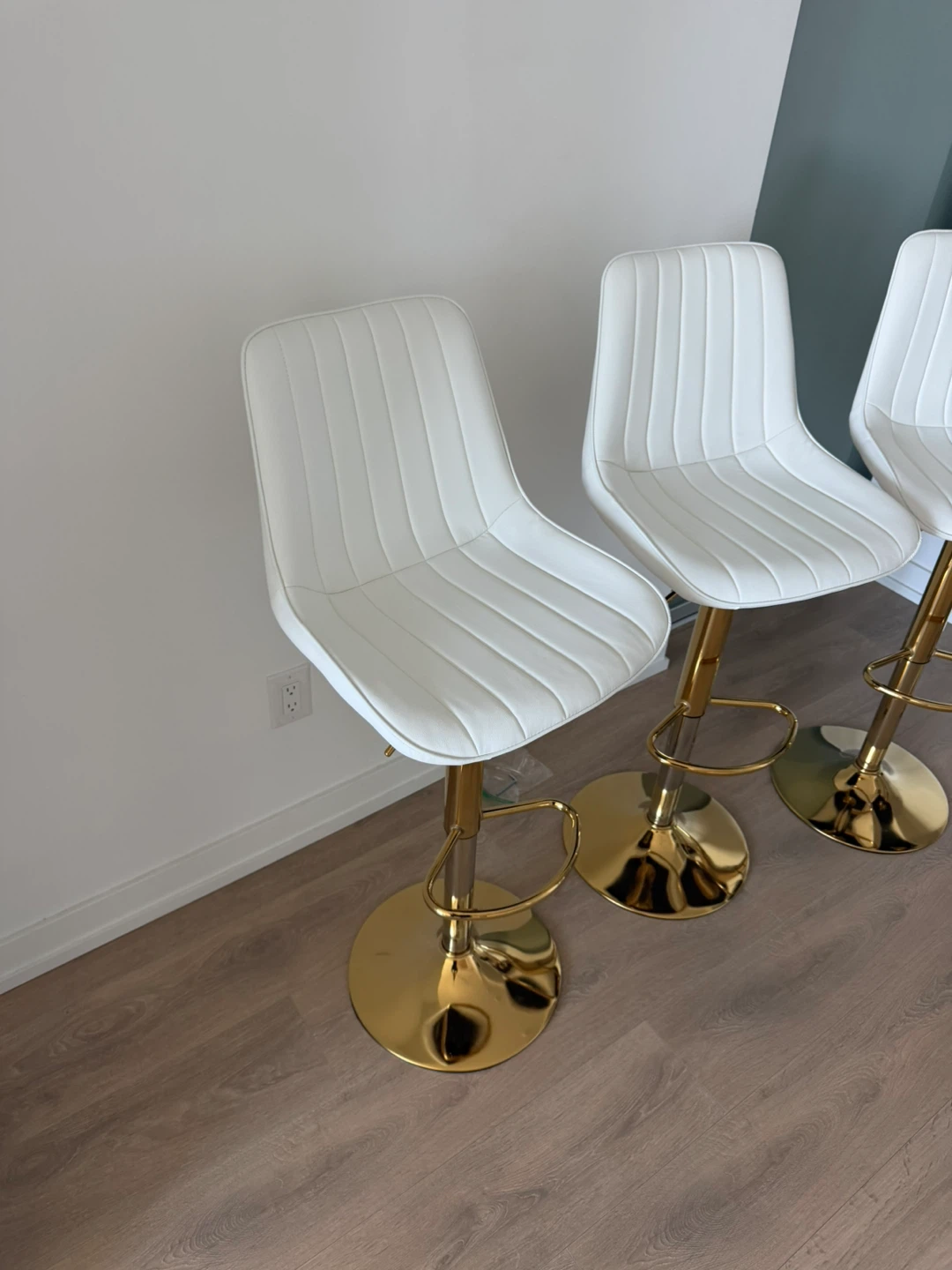 Gold Bar Stools x8 - New - photo 3
