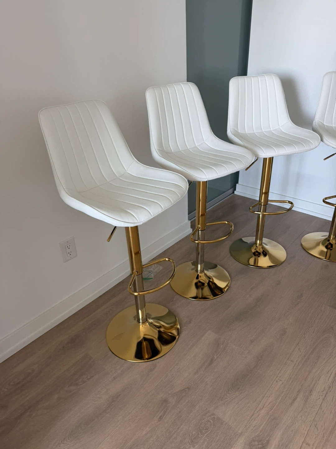 Gold Bar Stools x8 - New - photo 4