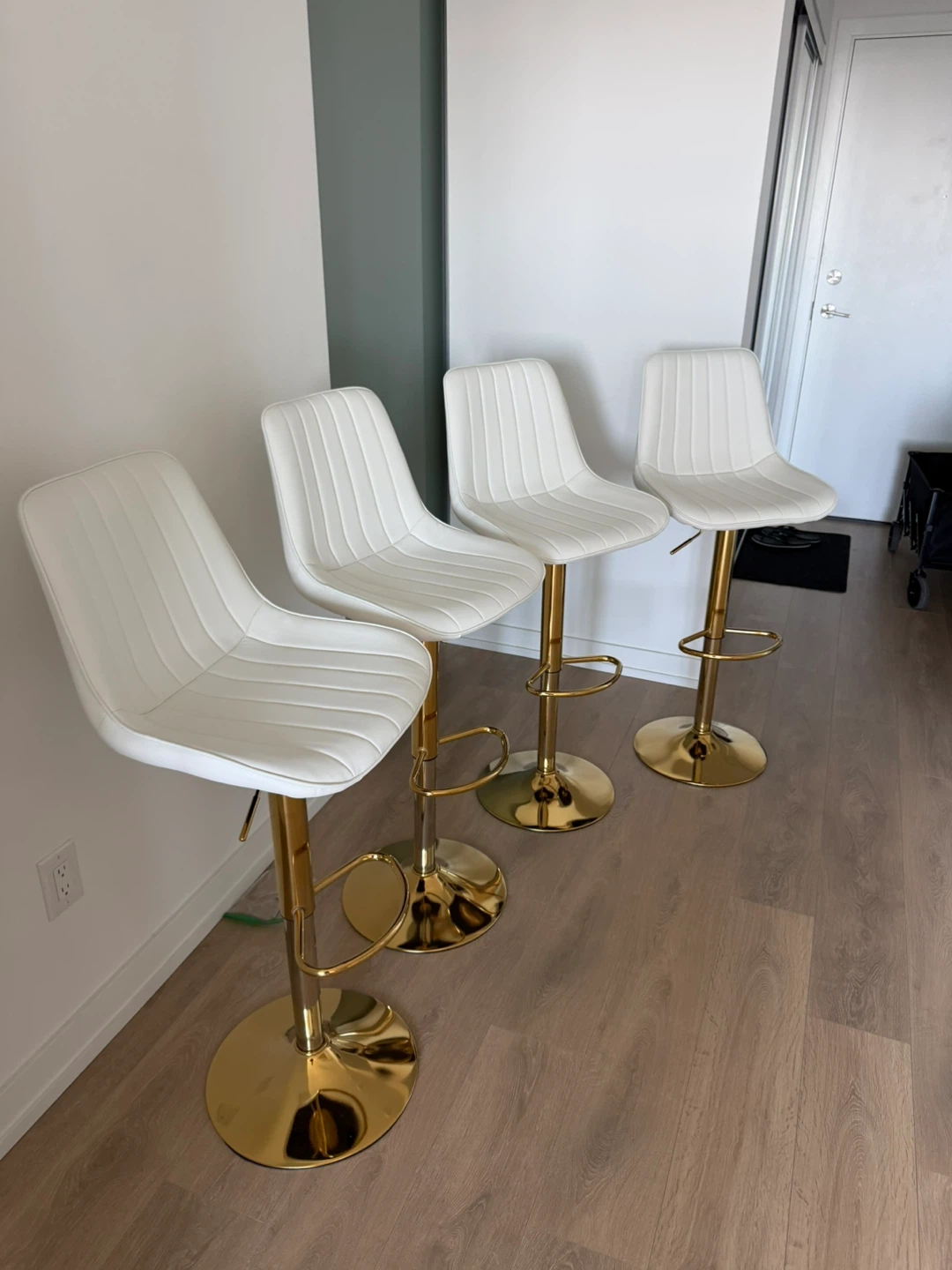 Gold Bar Stools x8 - New - photo 2
