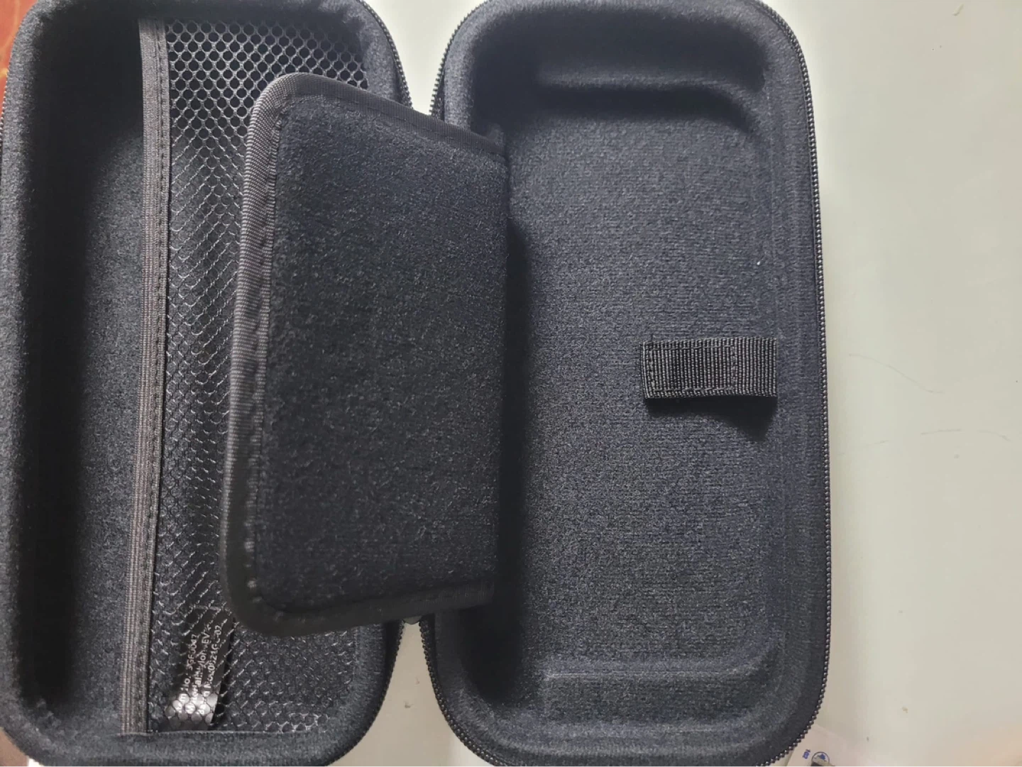 Black Hard Shell Carrying Case - photo 2