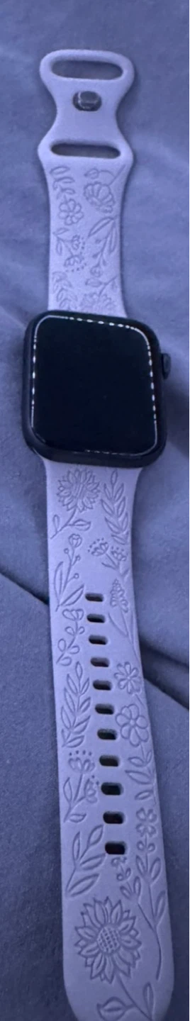 Apple Watch SE – White Flower Band – Fair Condition