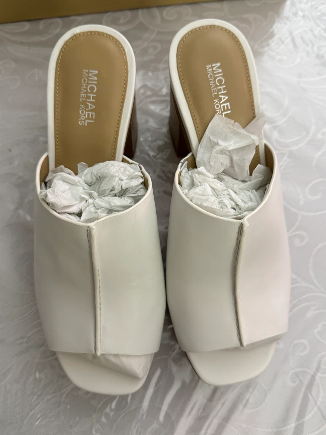 Michael Kors White Leather Aldrich Mule Sandals - Size 6M