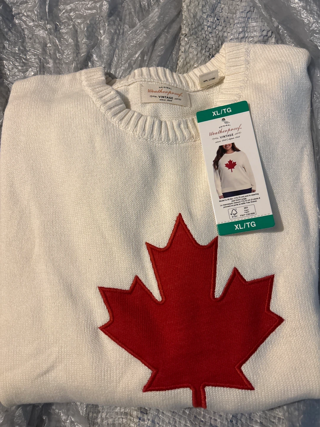 Weatherproof Vintage Sweater with Canadian Maple Leaf - XL/TG
