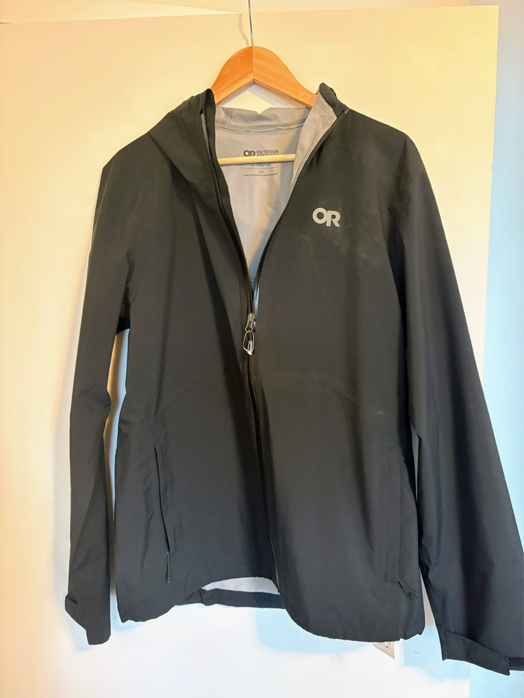 New Outdoor Research hiking rain Jacket - Men's L/G - Black