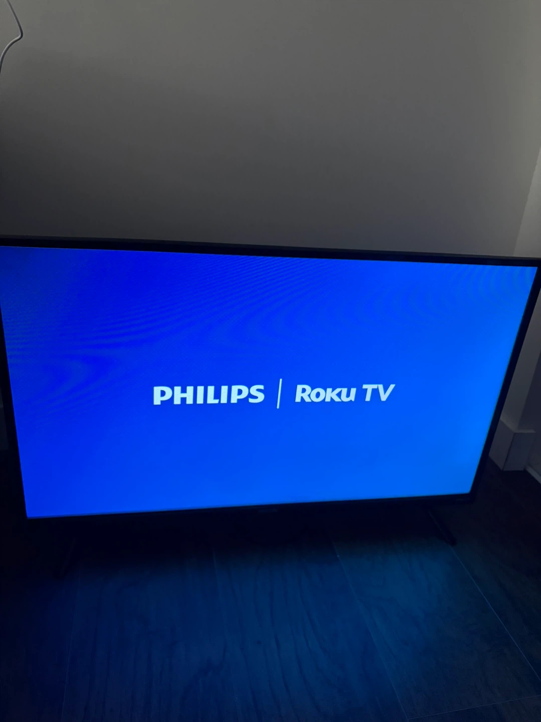 Philips Roku TV 32” - photo 3