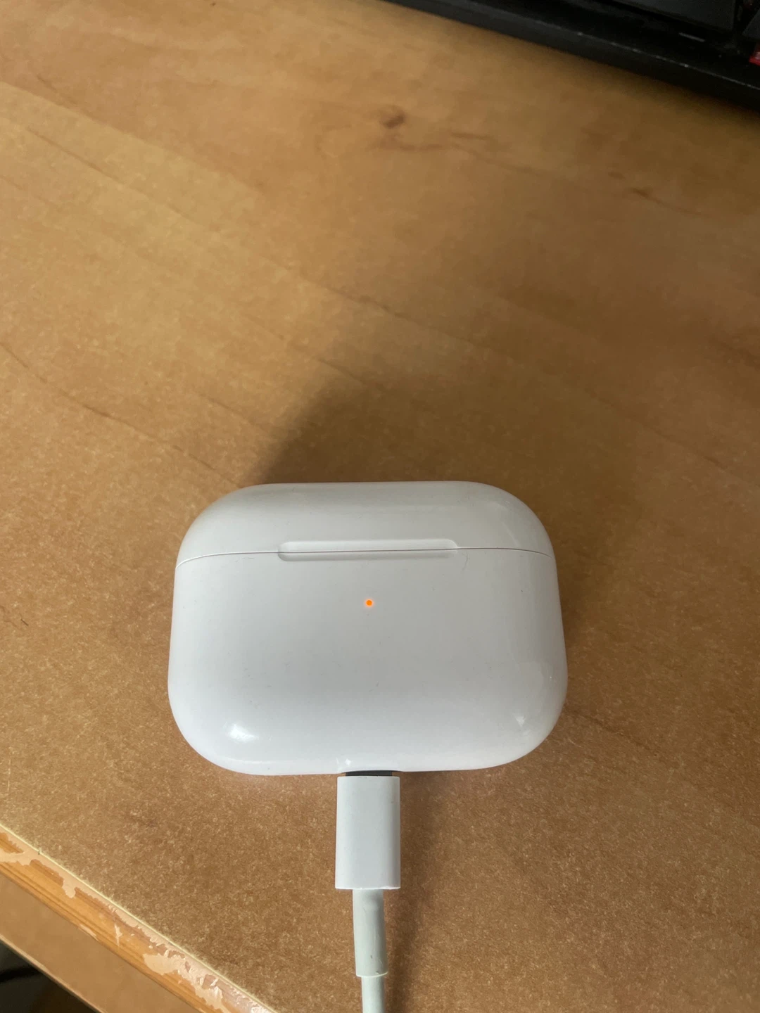 Apple AirPods Pro 2 Charging Case