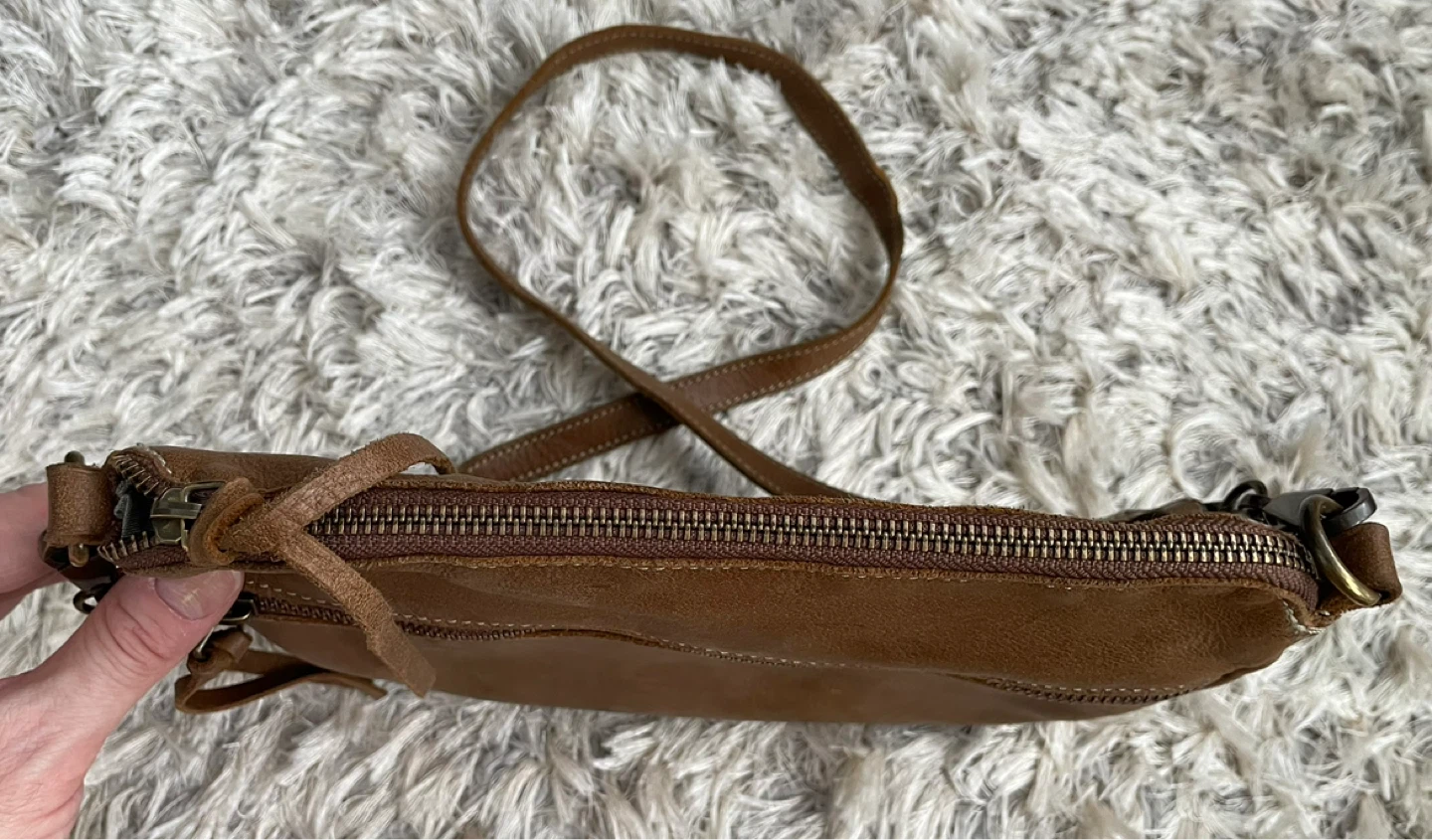 Women’s Roots Brown Soft Leather Shoulder Purse - photo 5