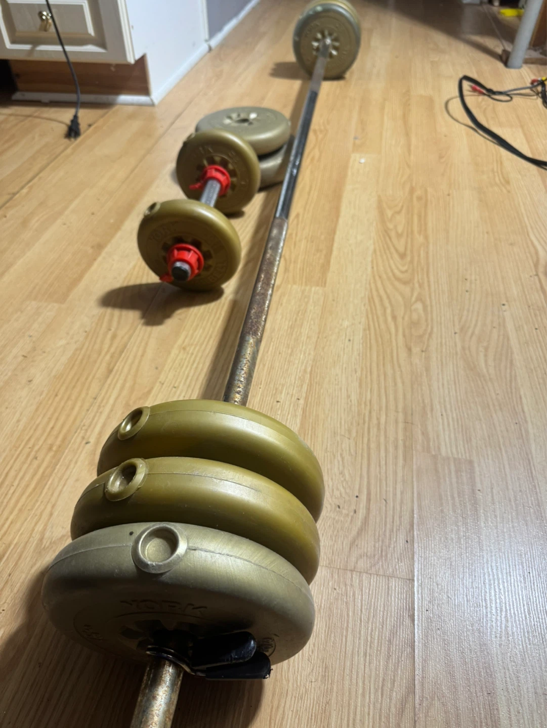 York Barbell Set with 2 Dumbbells and Weights