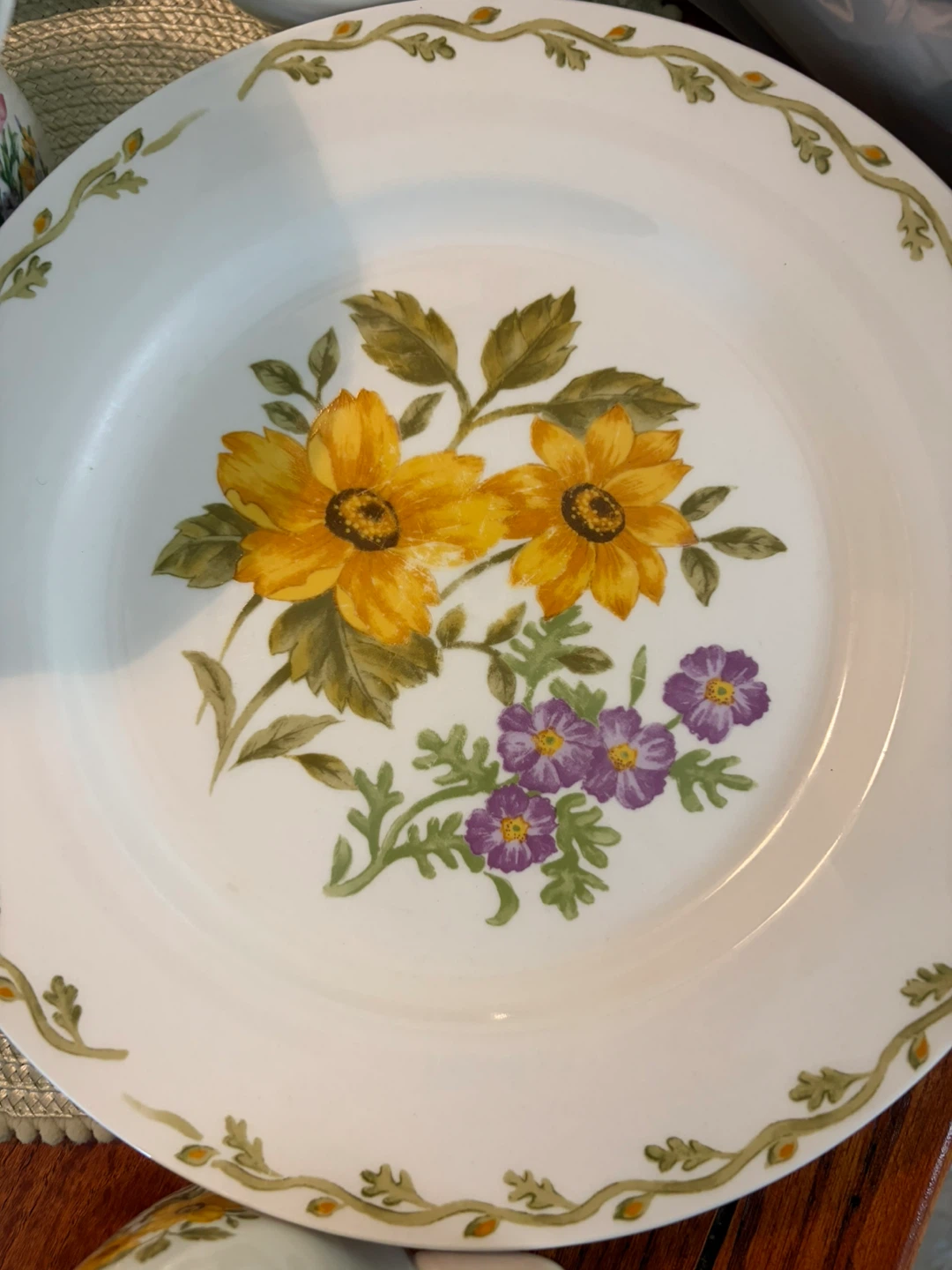 Vintage Floral Dinner Plates and Mug - photo 3
