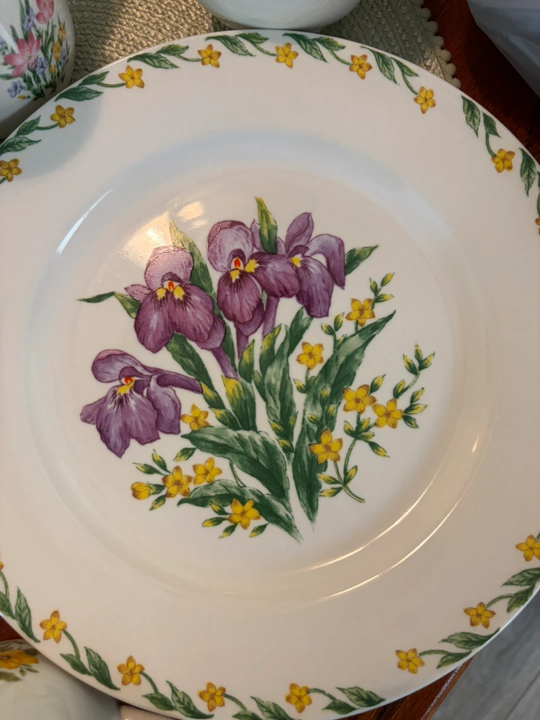 Vintage Floral Dinner Plates and Mug - photo 4