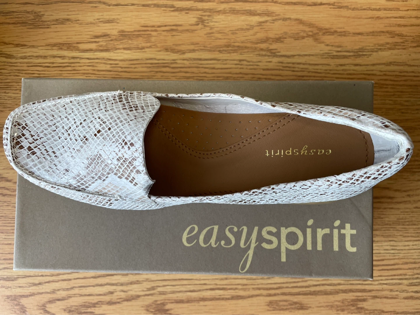 NEW Easy Spirit Leather Loafers – Multiple Sizes & Colors - photo 3