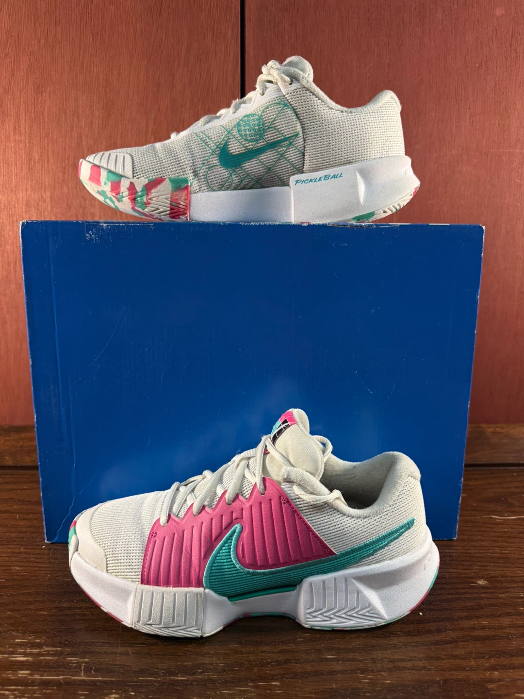 Nike Zoom Challenge White/Pink Women’s Pickleball Shoes Size 6,5