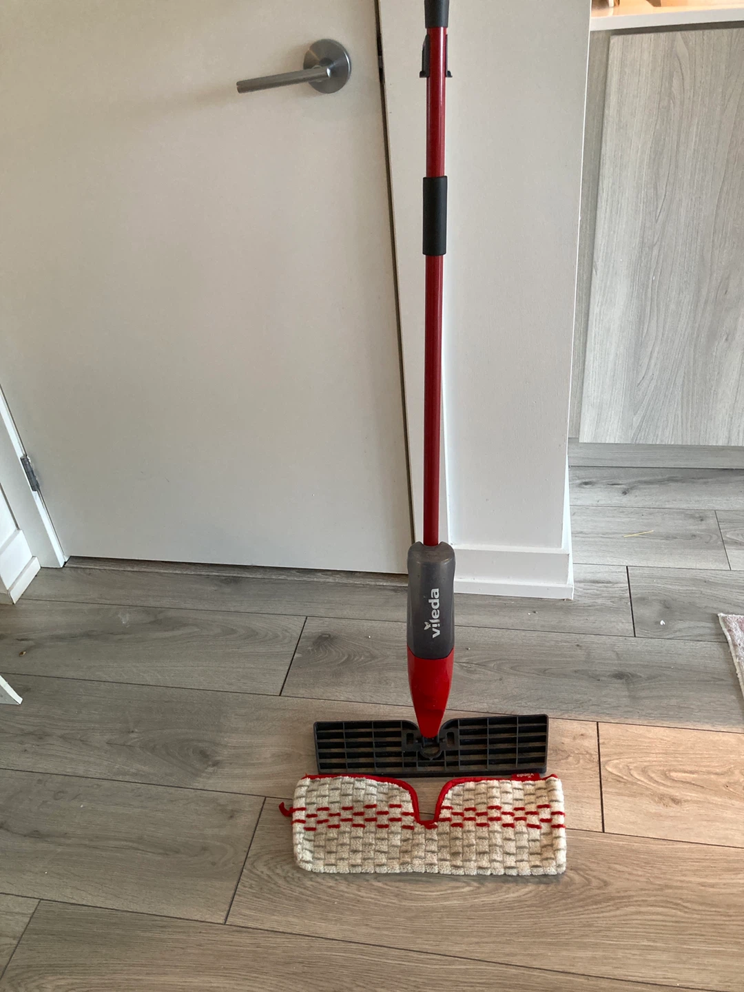 Vileda Spray Mop with Microfiber Pad