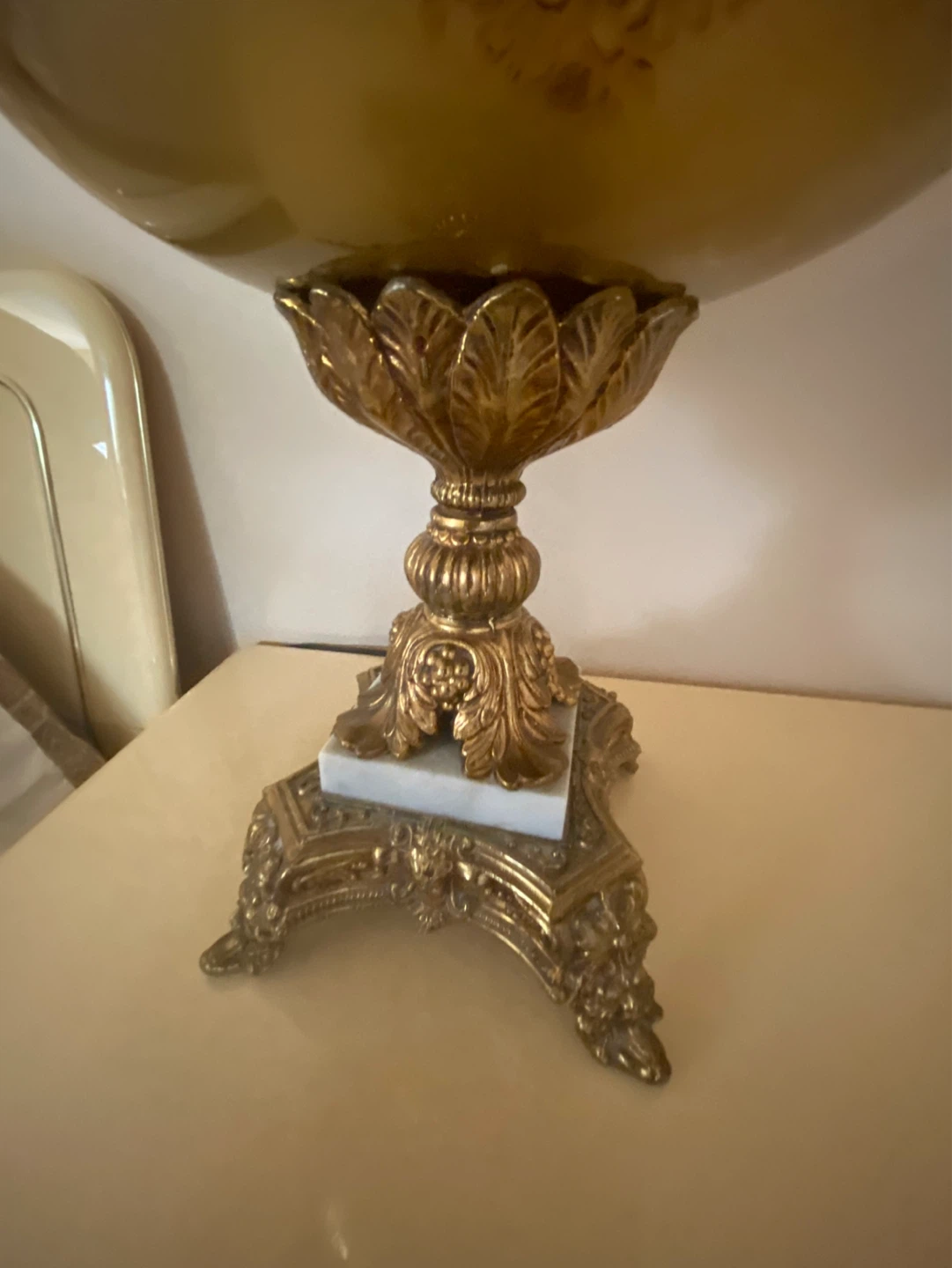Vintage Gold Floral Table Lamp - photo 5