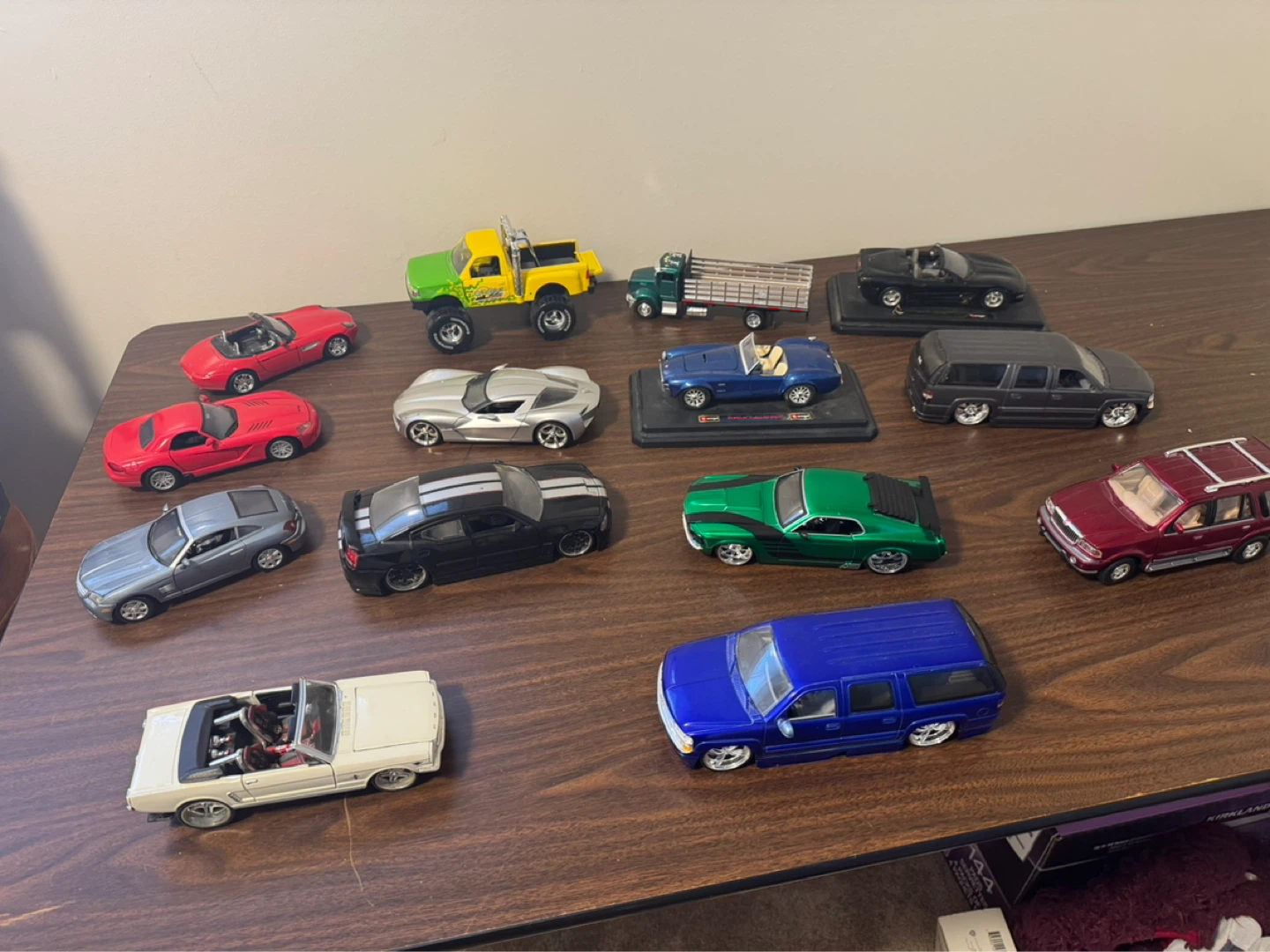 14-Diecast Cars. 1:24th scale $60 all - photo 4