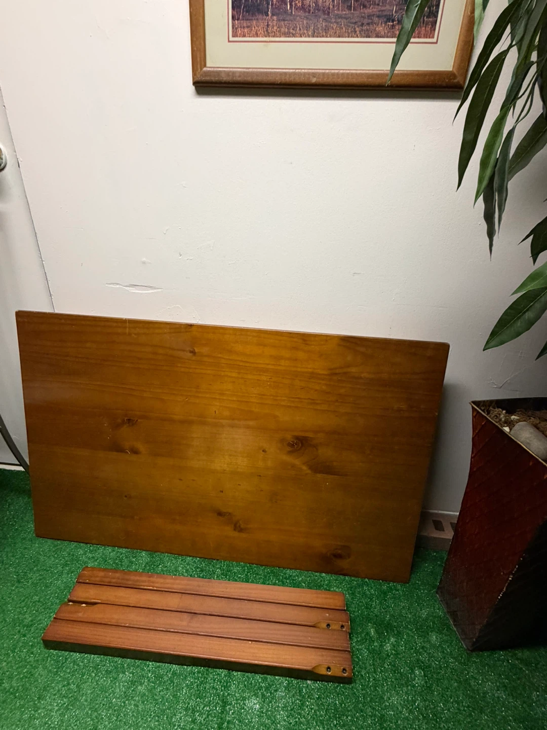 Solid wood dining Table in excellent shape 45” L x 27” W x 30”H - photo 2