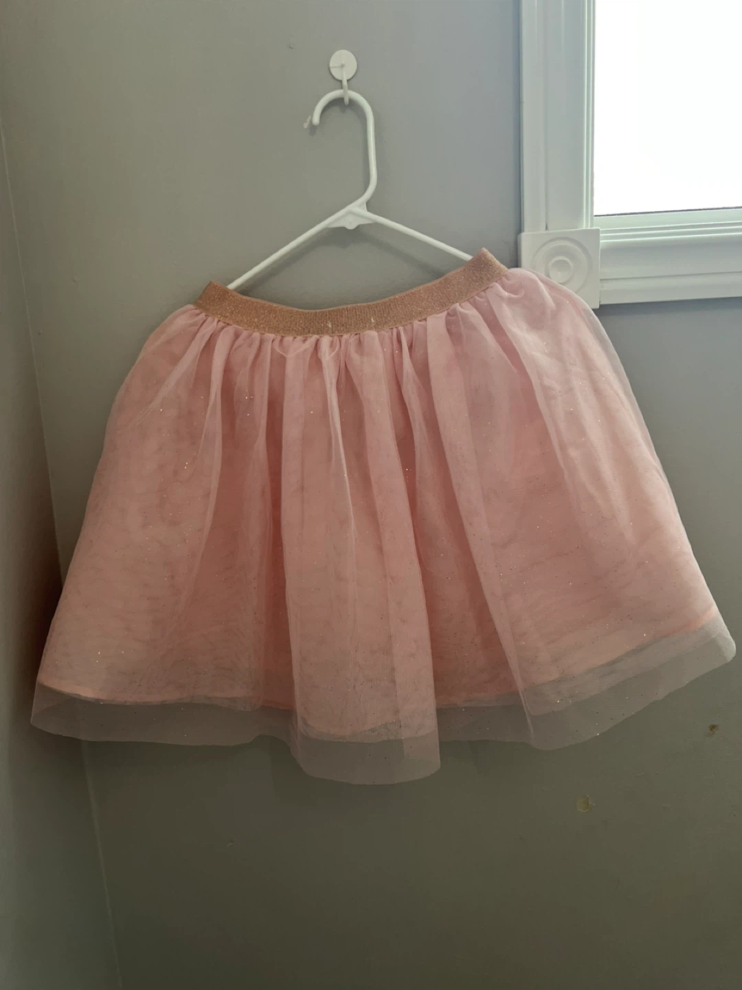 Girl's Sparkly Tulle Skirt and Sequin Top Set - photo 2