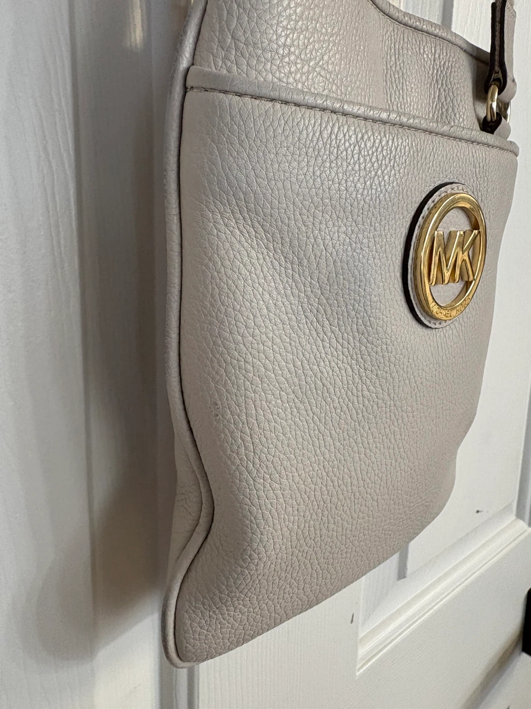 Michael Kors Cream Leather Crossbody Bag - photo 3
