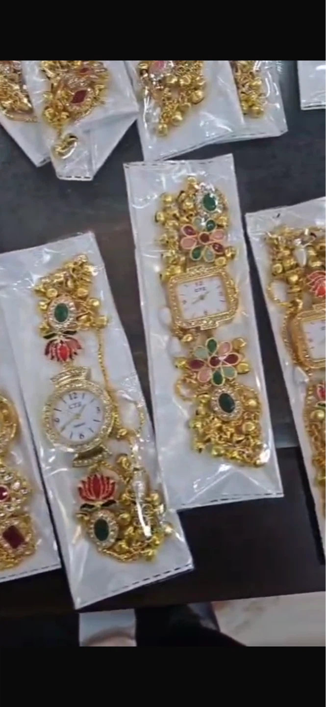 Women's Fashion Watch with Embellished Bracelet - photo 2