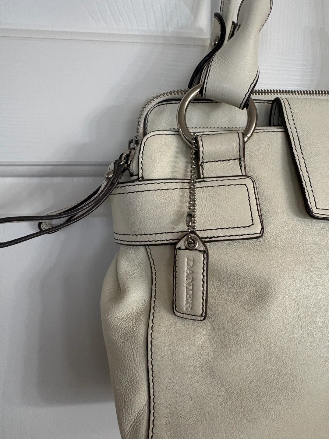 Danier Cream Leather Satchel Bag - photo 2