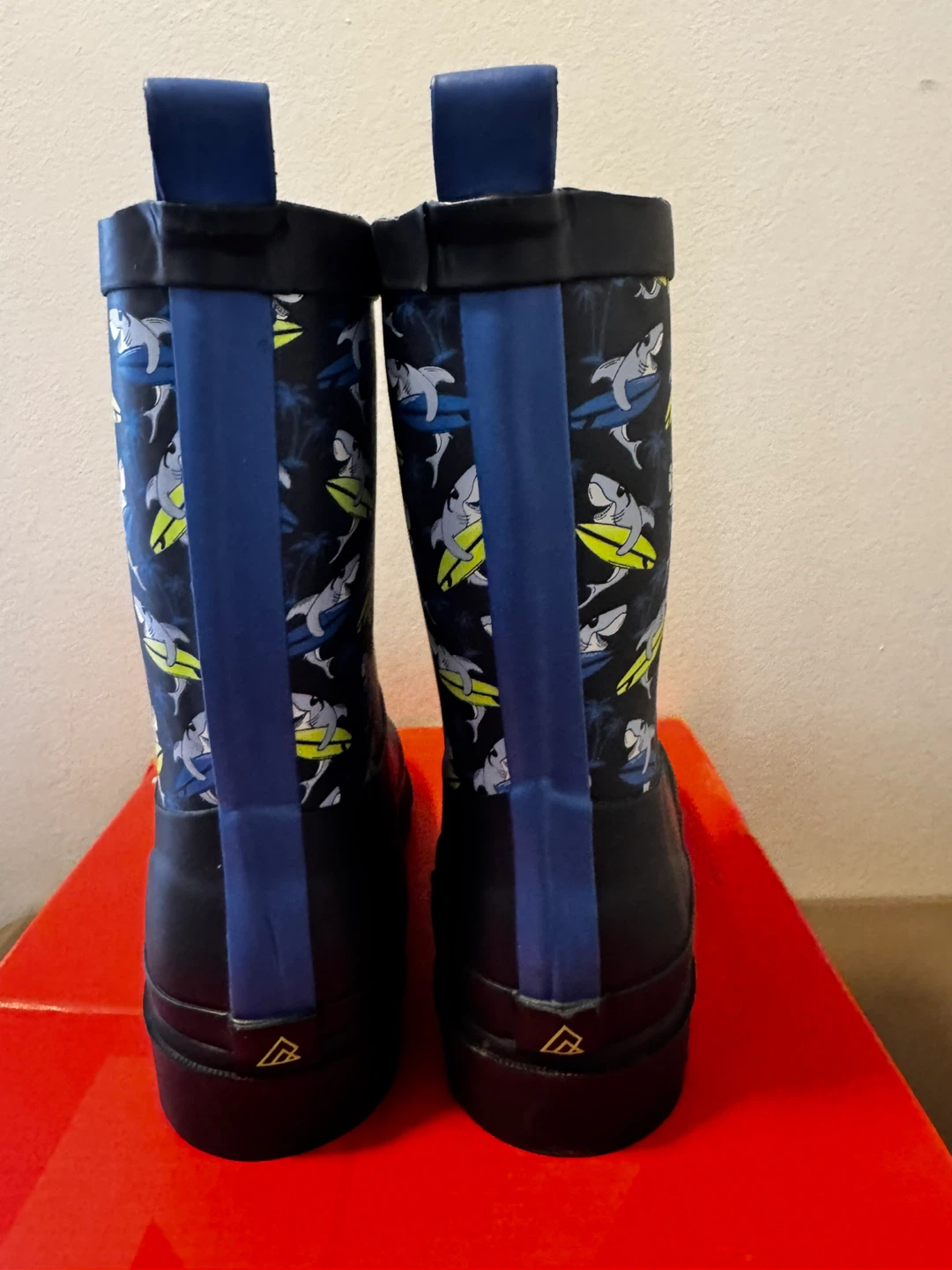 Youth  Rain Boots sz 3 - photo 2