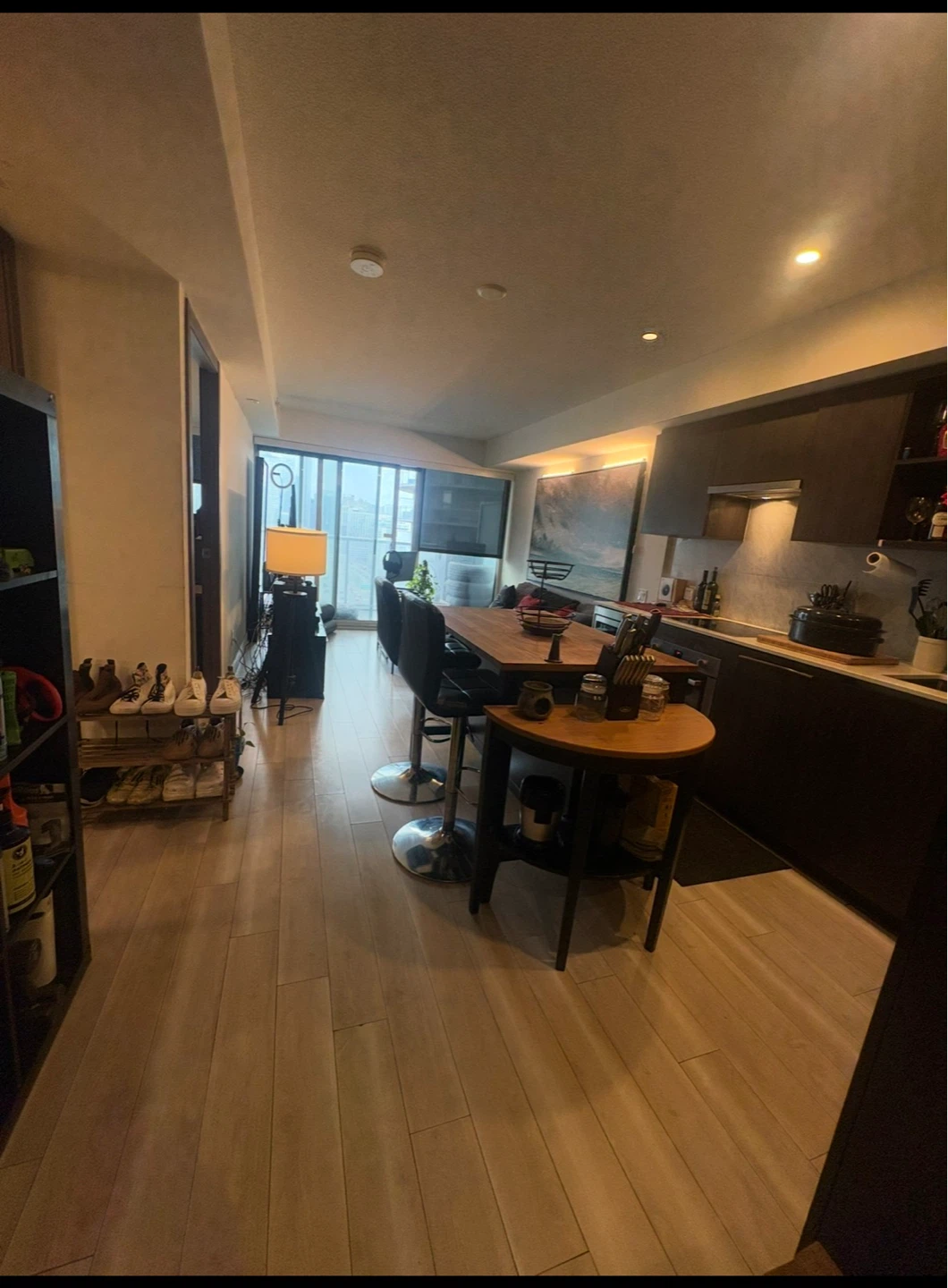 Kitchen island with small table and chairs included !!! - photo 2