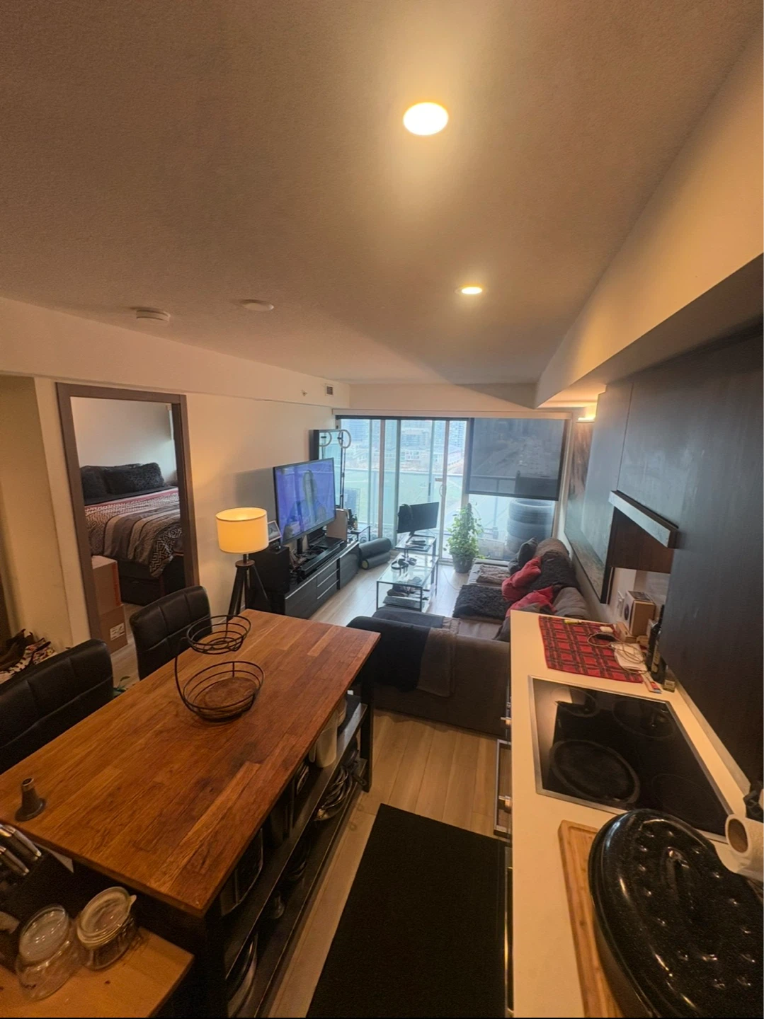 Kitchen island with small table and chairs included !!!