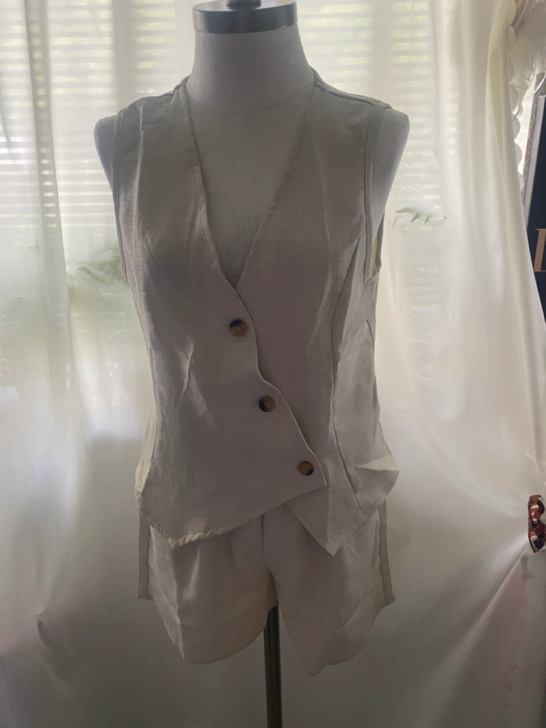 Women's Linen Blend Vest and Shorts Set - Medium - photo 3