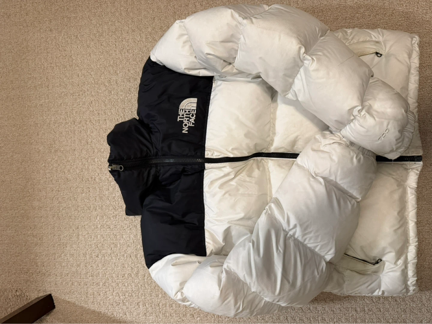 The North Face Puffer Jacket - Black/White - Mens Medium