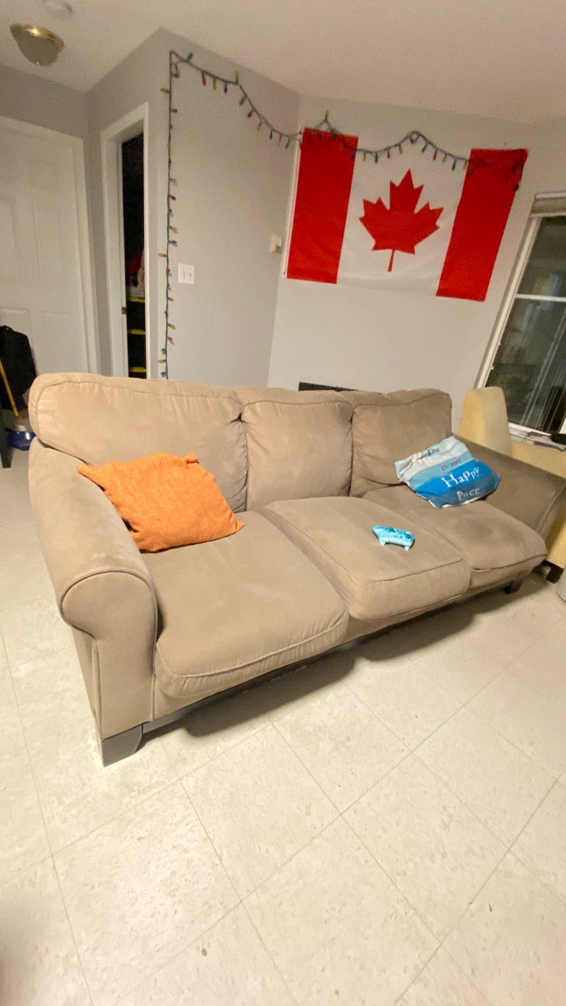 Gave away Cozy 3-Seater Sofa / couch FREE!