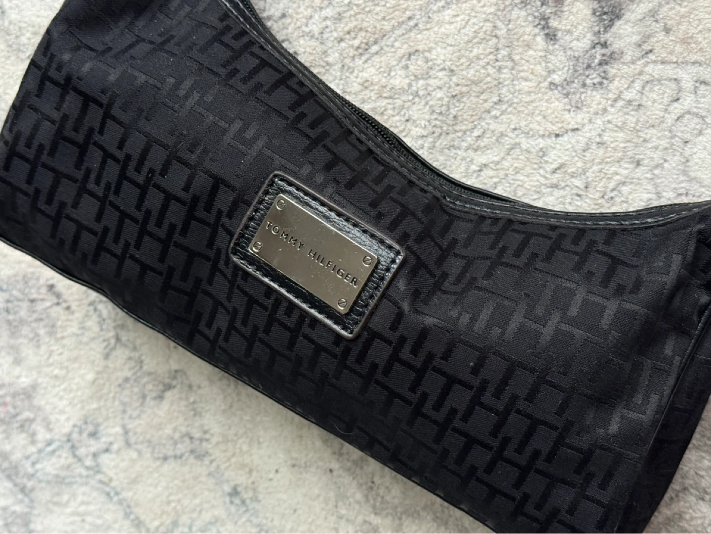 Tommy Hilfiger Black Hobo Purse - photo 2